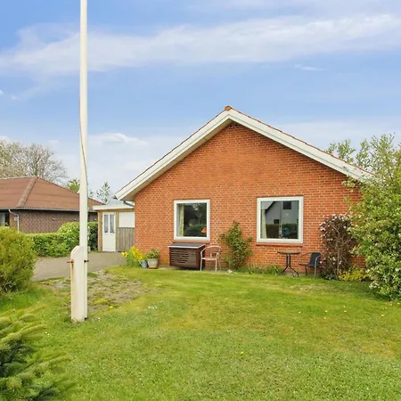 Fiola - 20km From The Sea By Interhome Bredebro