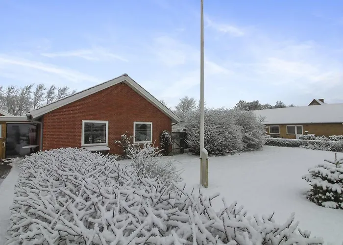 Fiola - 20km From The Sea By Interhome